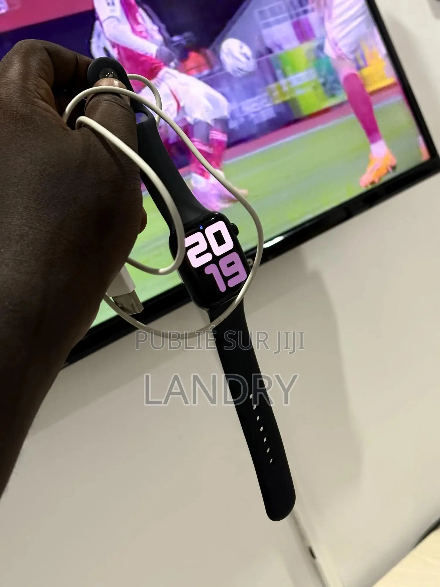 Montre Apple Série 7, 45 Millimètre