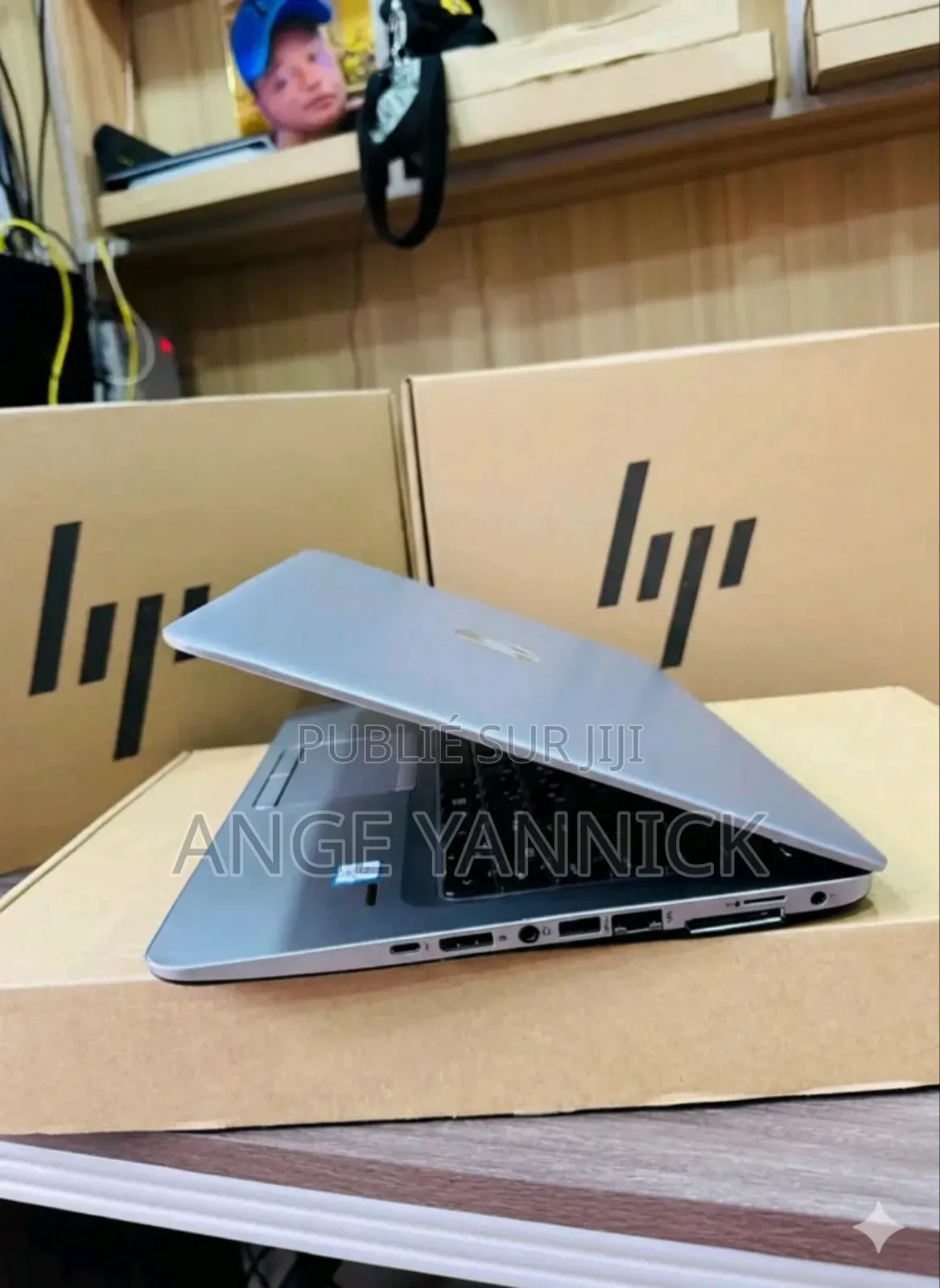 New Ordinateur Portable HP EliteBook 820 16GB Intel Core I7 SSD 512GB