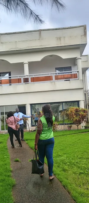 6chbre Duplex dans Cocody à Vendre