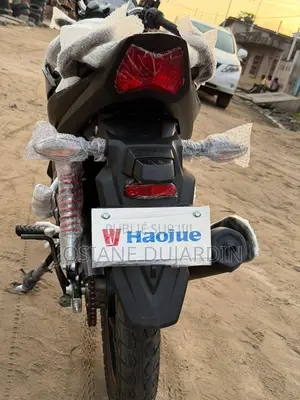 TVS Neo NX 2025 Gris