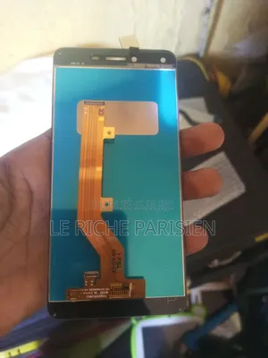 La Maison Des Téléphones