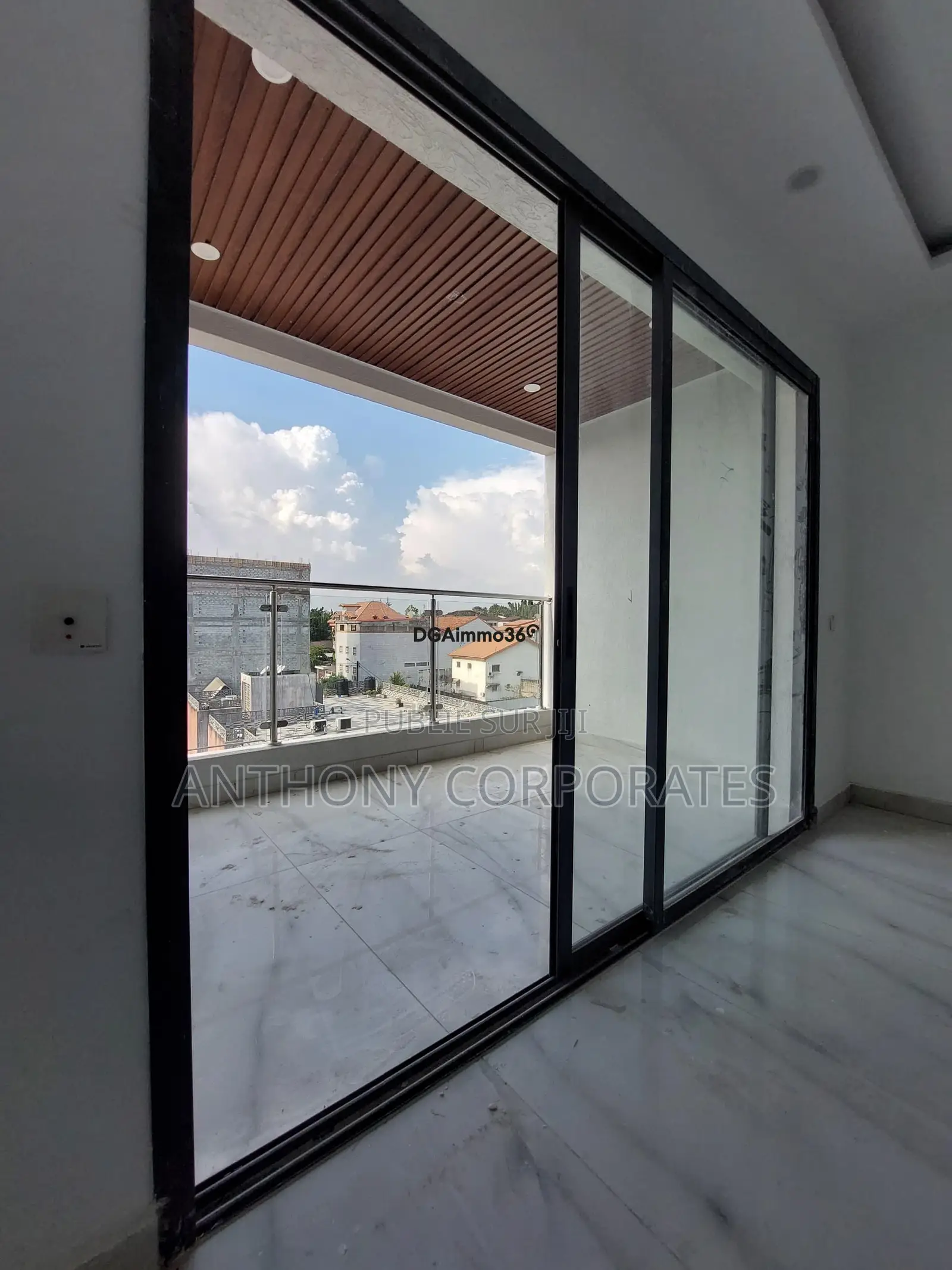 2chbre Appartement dans Anthony, Cocody à Louer