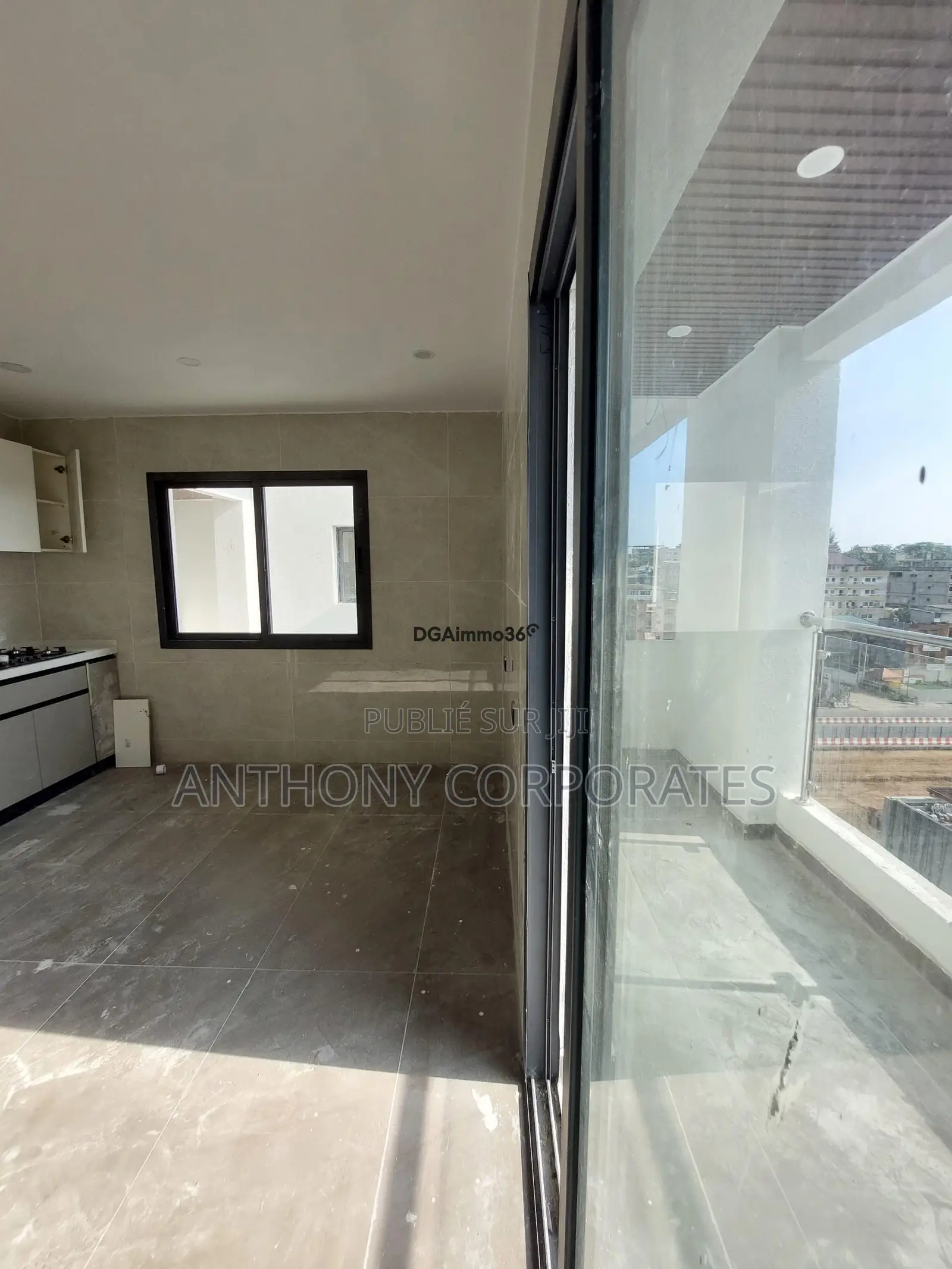 2chbre Appartement dans Anthony, Cocody à Louer