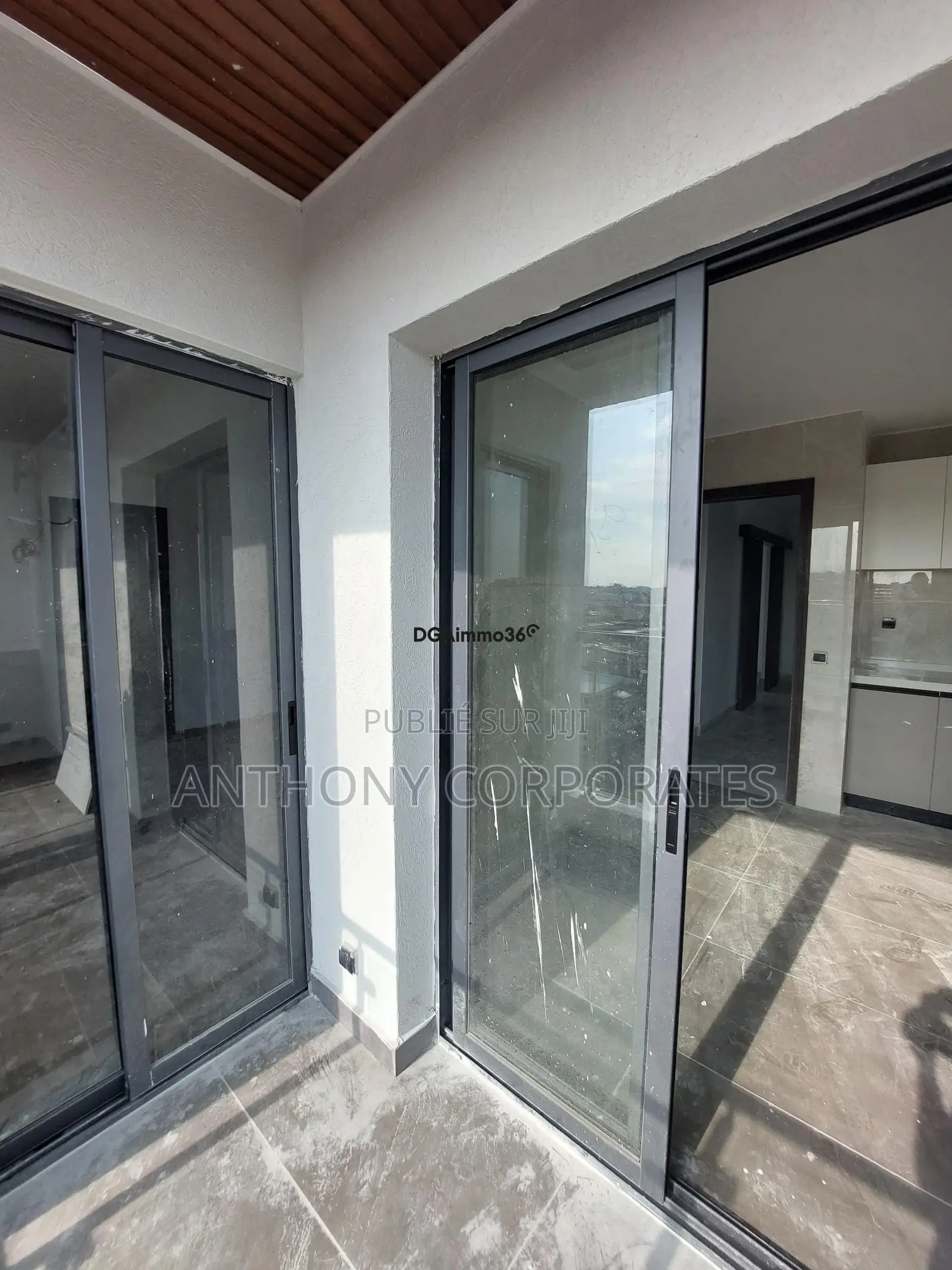 2chbre Appartement dans Anthony, Cocody à Louer