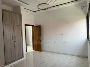 4chbre Duplex dans Cocody à Louer