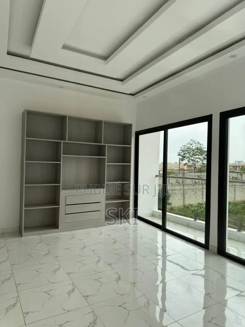 4chbre Duplex dans Cocody à Louer