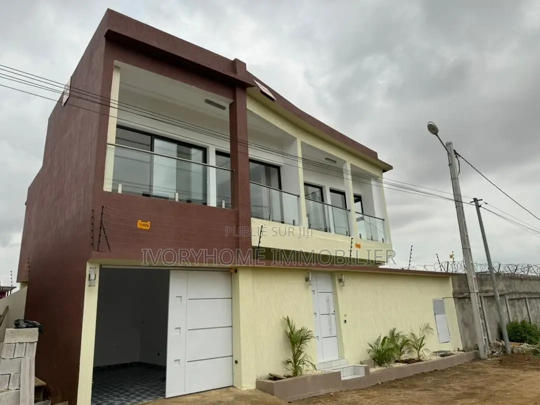 4chbre Duplex dans Cocody à Louer