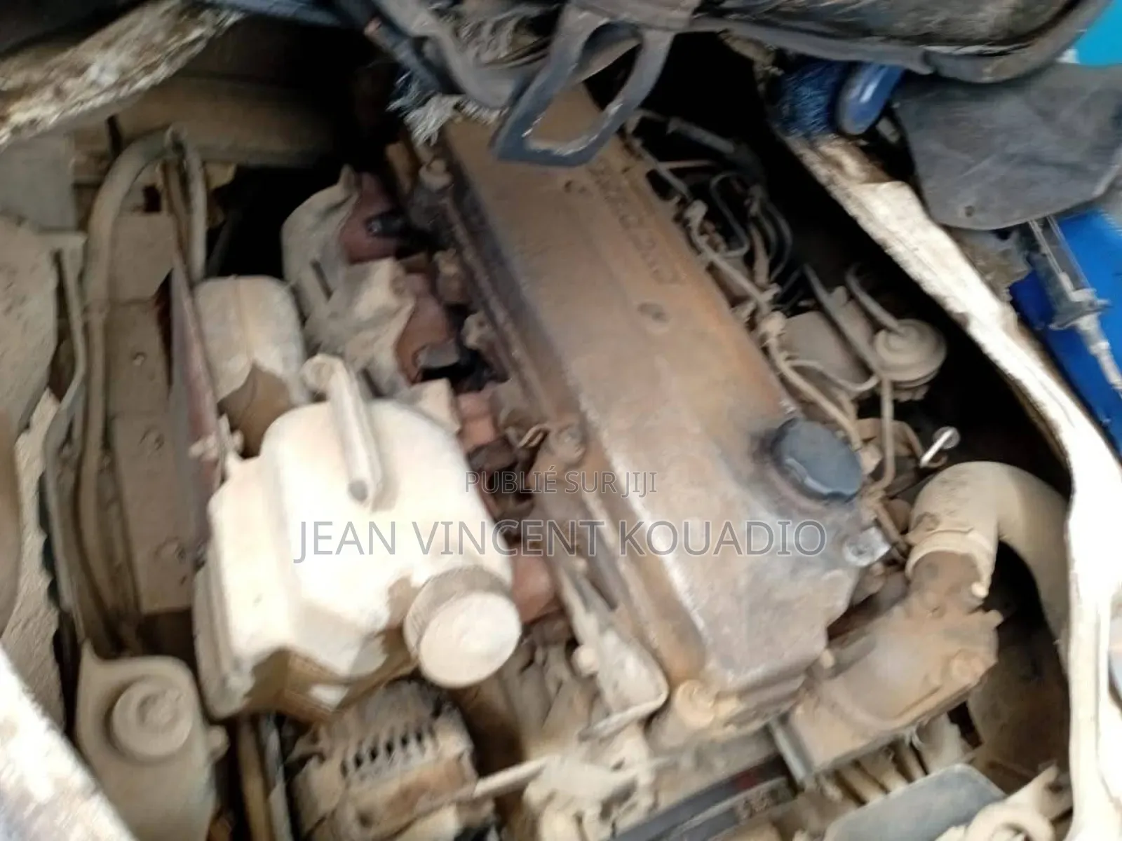 Isuzu AVR 2007 Blanc