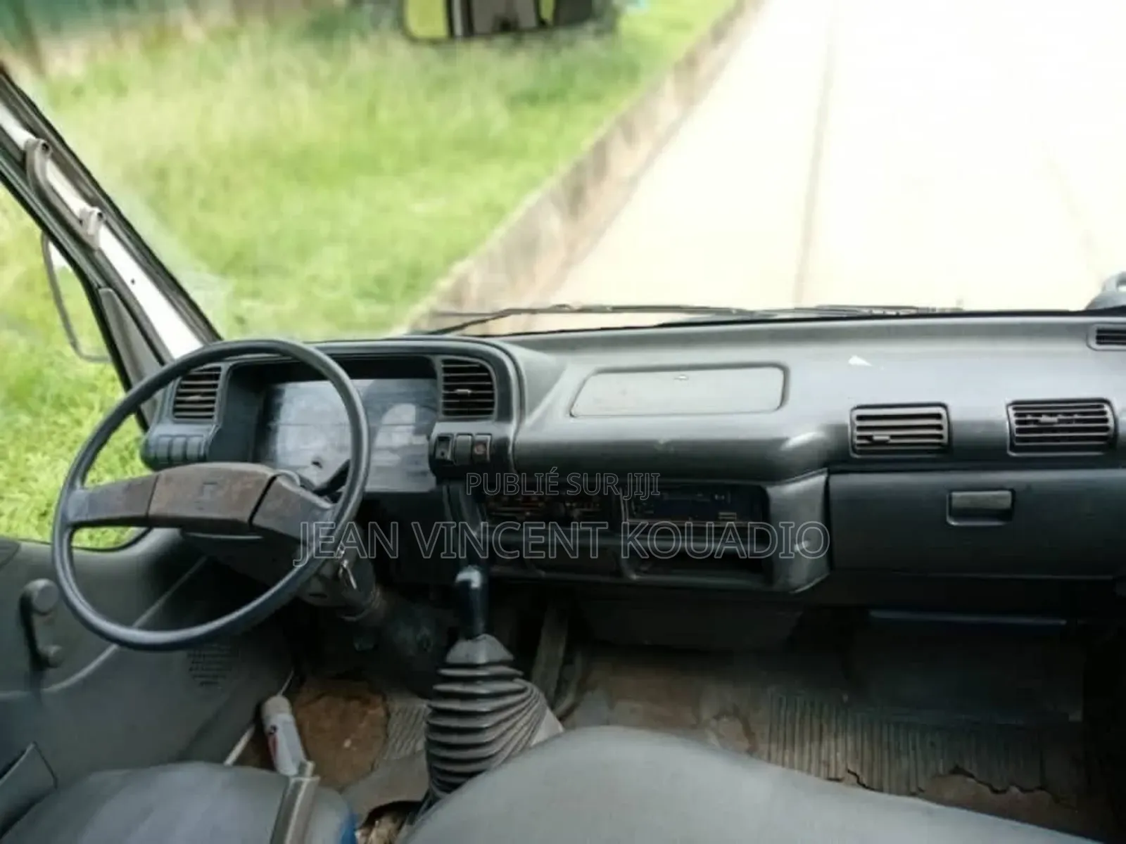 Isuzu AVR 2007 Blanc