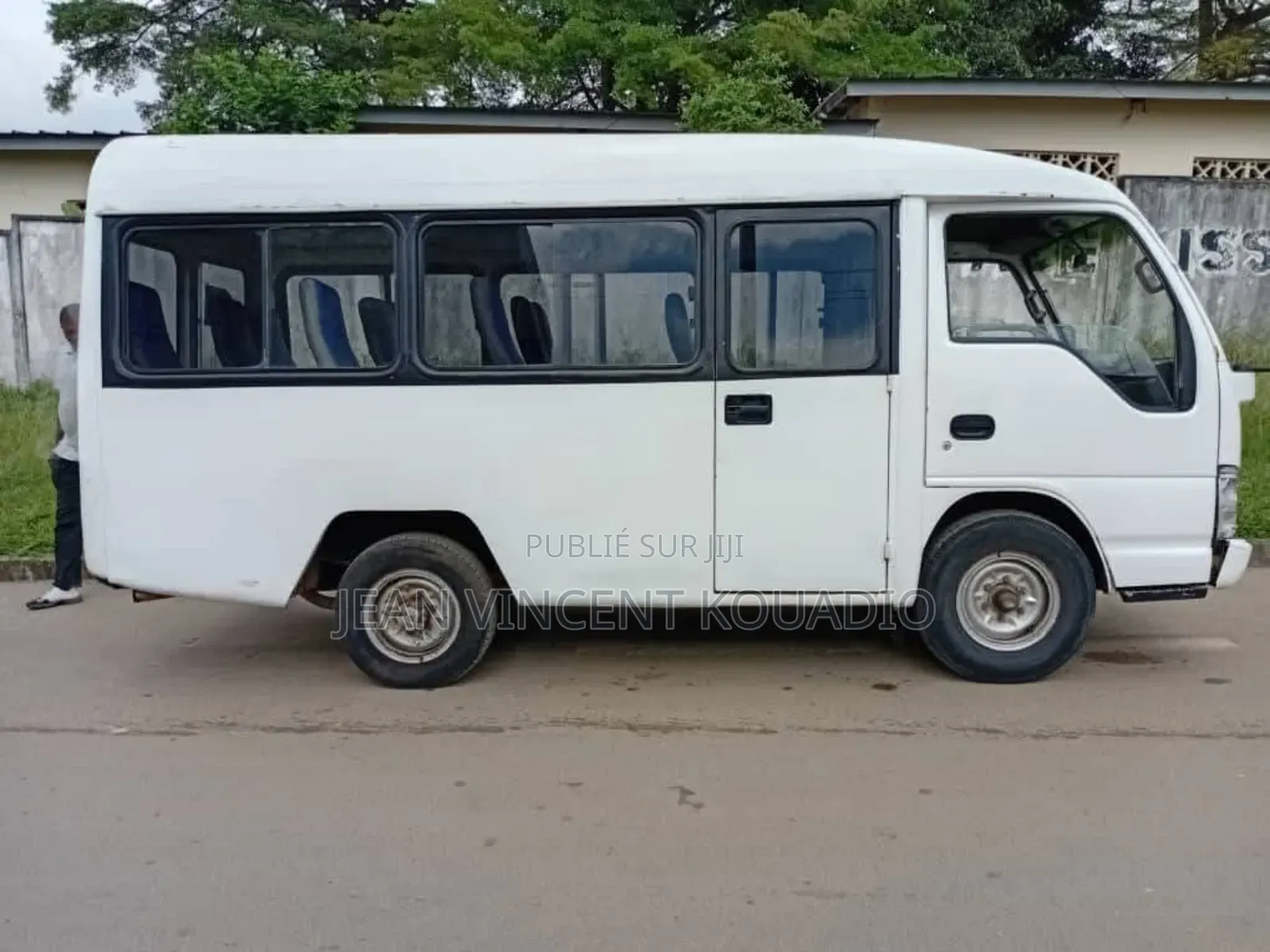 Isuzu AVR 2007 Blanc