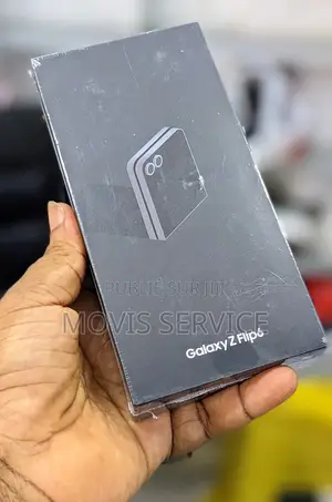 Photo - New Samsung Galaxy Z Flip6 256 GB Bronze