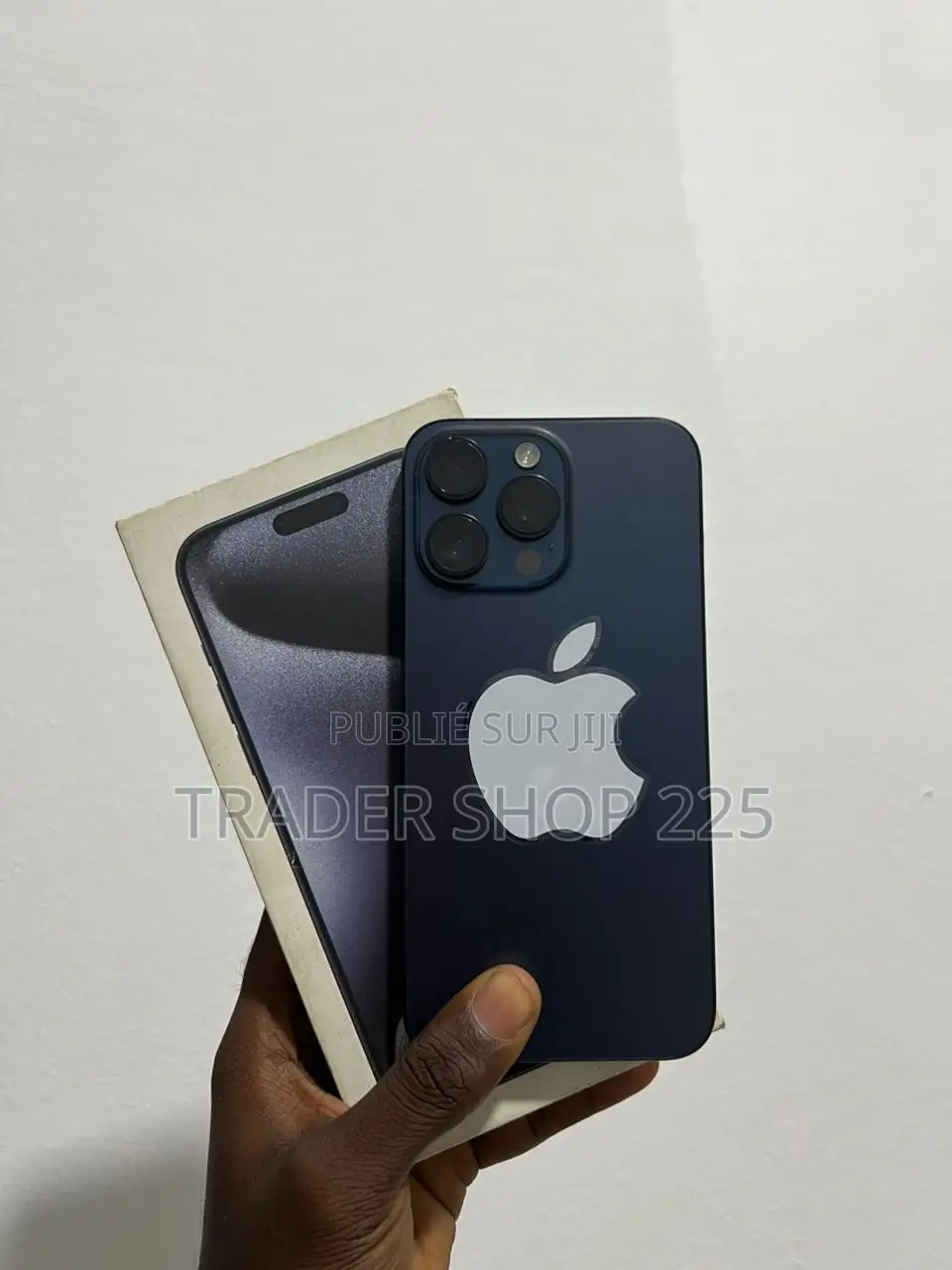 New Apple iPhone 15 Pro Max 256 GB Blue