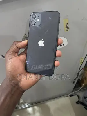 Photo - Apple iPhone 11 64 GB Black