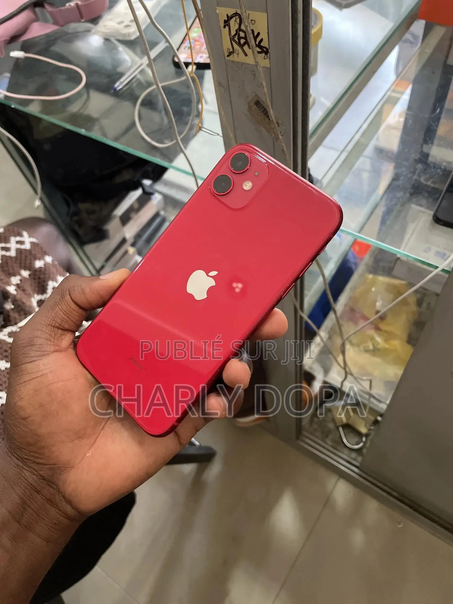 Apple iPhone 11 64 GB Rouge