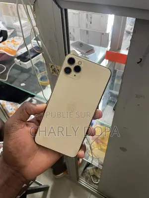 Apple iPhone 11 Pro Max 64 GB Doré