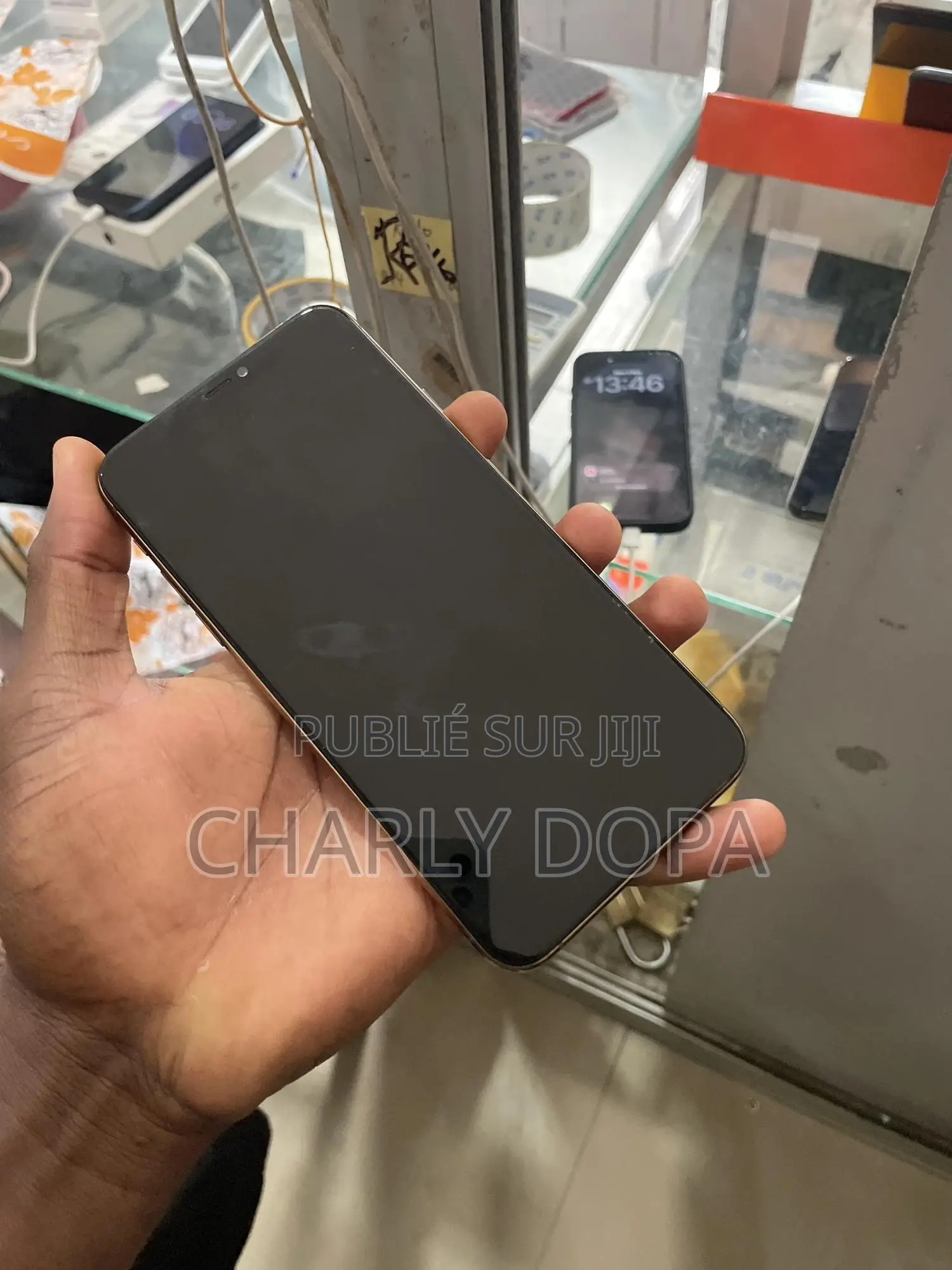 Apple iPhone 11 Pro Max 64 GB Doré