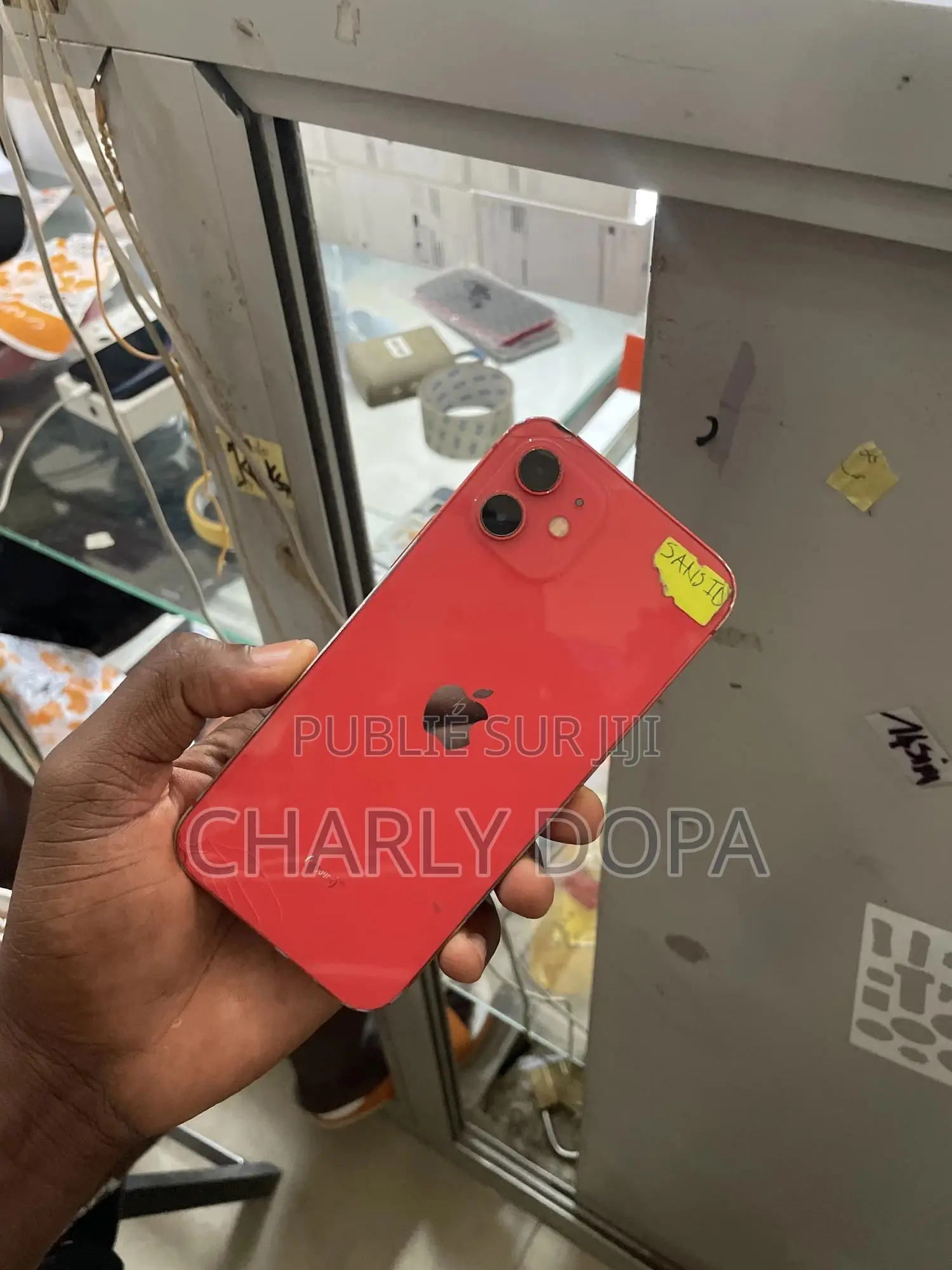 Apple iPhone 12 64 GB Rouge