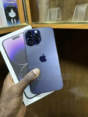 Photo - Apple iPhone 14 Pro Max 128 GB Violet