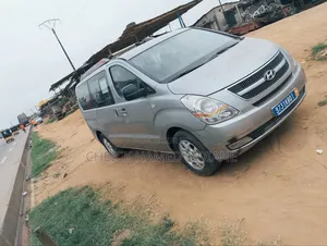 Hyundai H1 2013 Gris