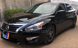 Nissan Altima 2.5 4dr Sedan (2.5L 4cyl CVT) 2015 Black
