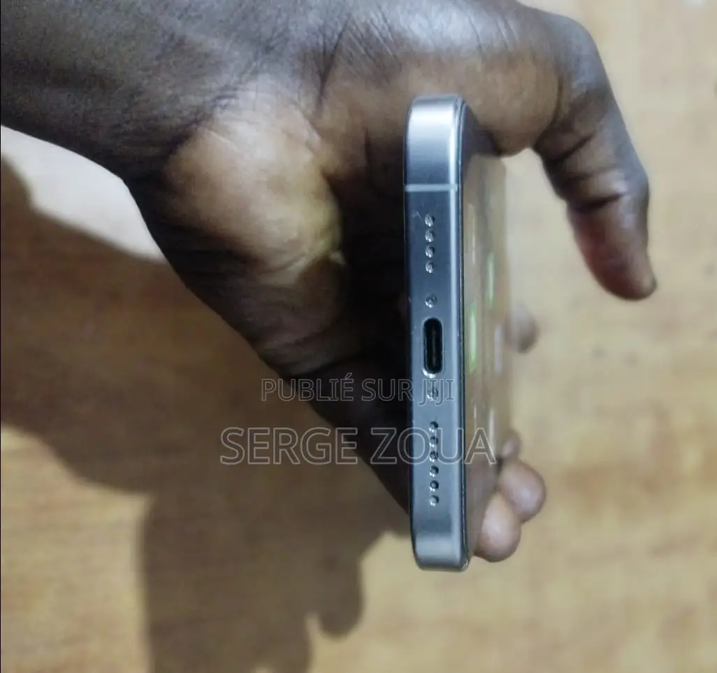 New Apple iPhone 16 Pro Max 256 GB Gris