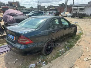 Mercedes-Benz C200 2004 Black