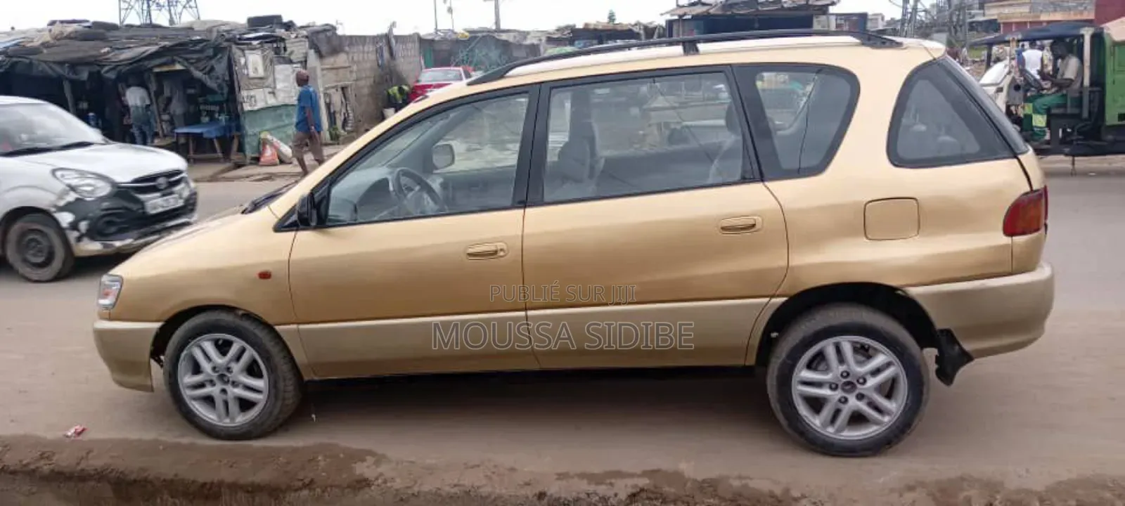 Toyota Picnic 2.0 FWD 2004 Doré