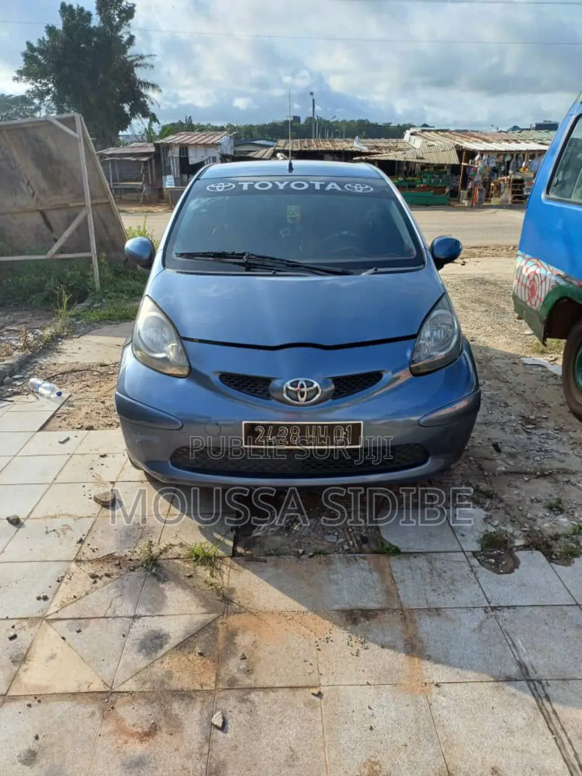Toyota Aygo 1.0 3-Door 2011 Blue
