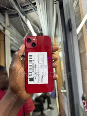 Photo - New Apple iPhone 13 128 GB Rouge