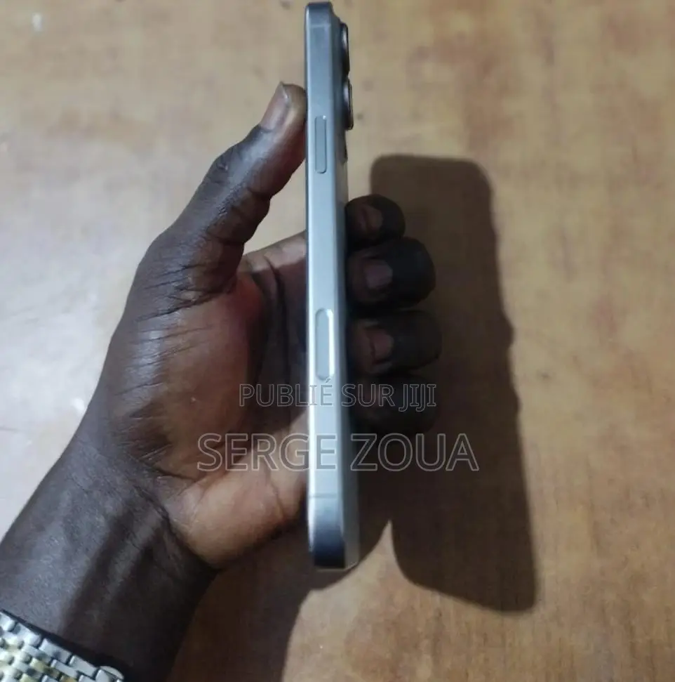 New Apple iPhone 16 Pro Max 256 GB Gris