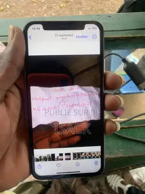 New Apple iPhone XR 128 GB Black