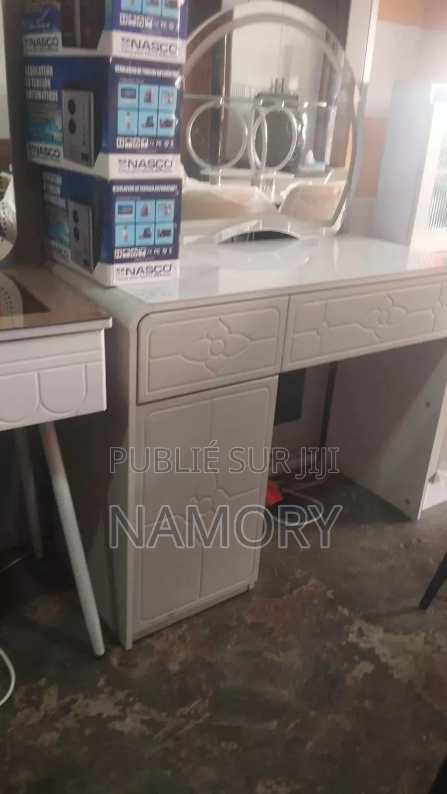 Coiffeuse Importe Disponible