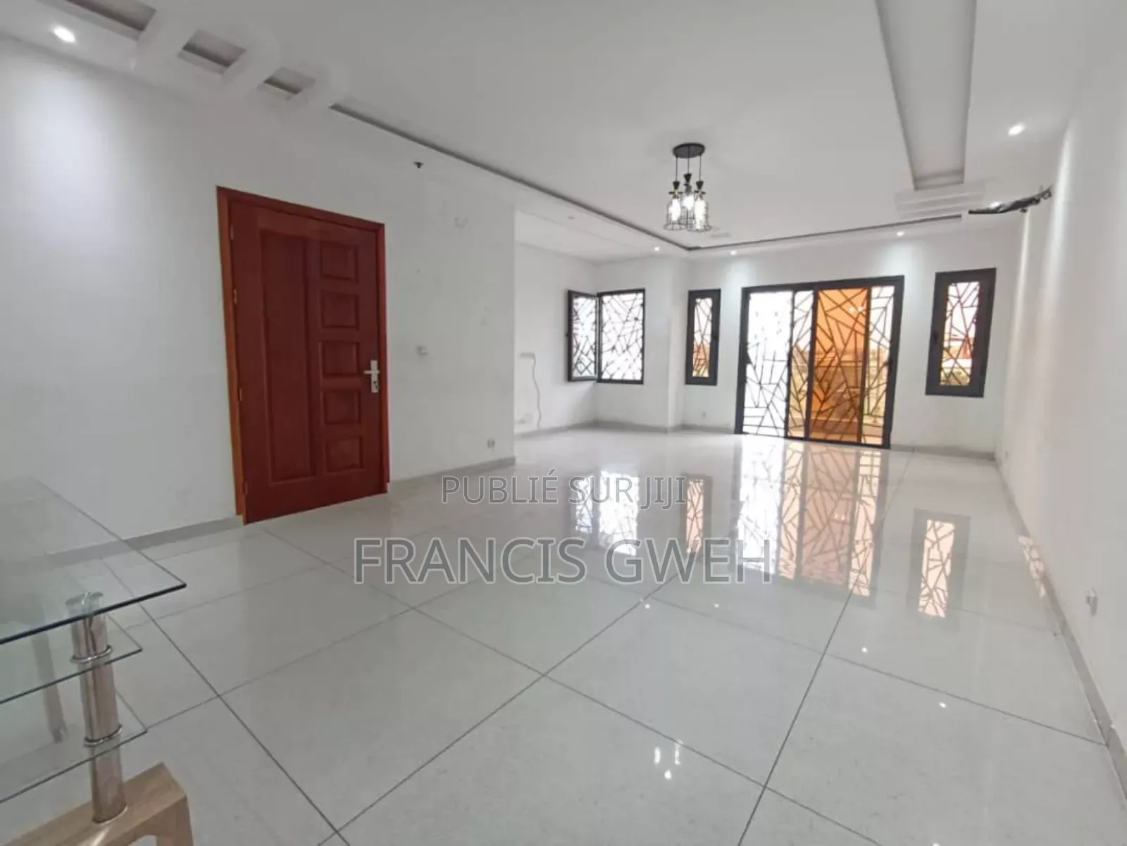 2chbre Appartement dans Francis Gweh, Cocody à Louer