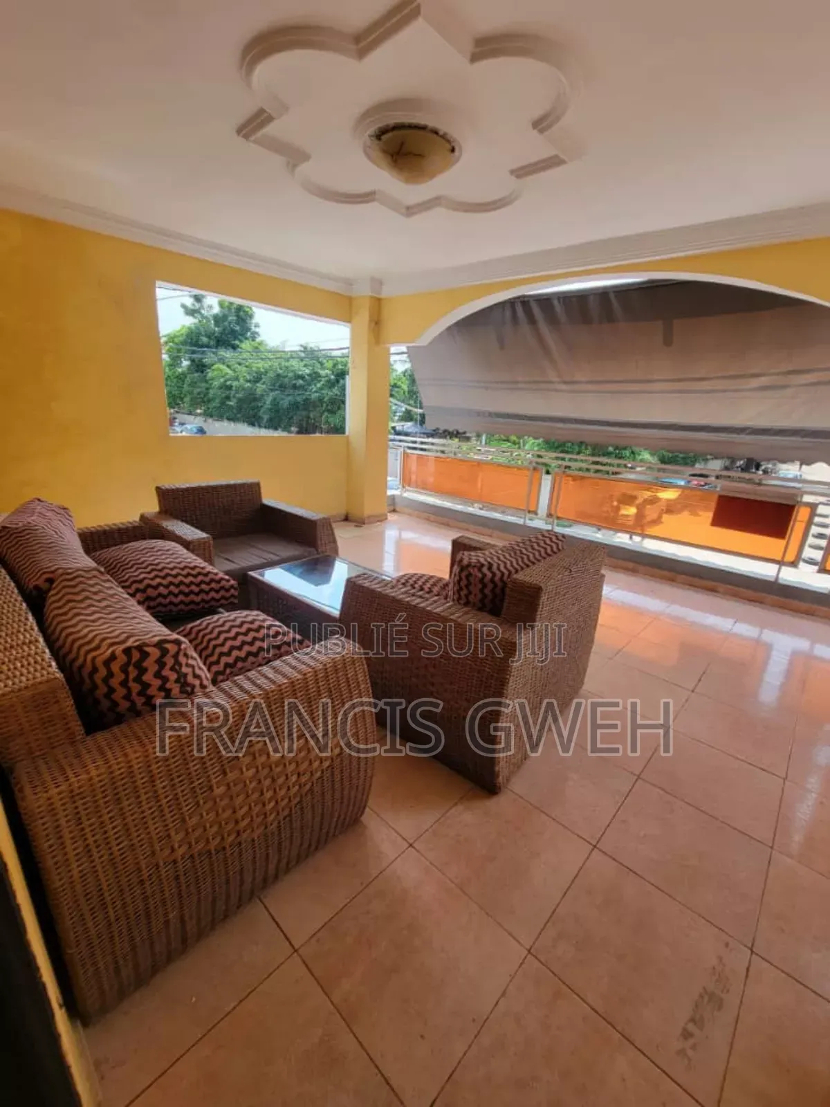 5chbre Duplex dans Francis Gweh, Cocody à Vendre