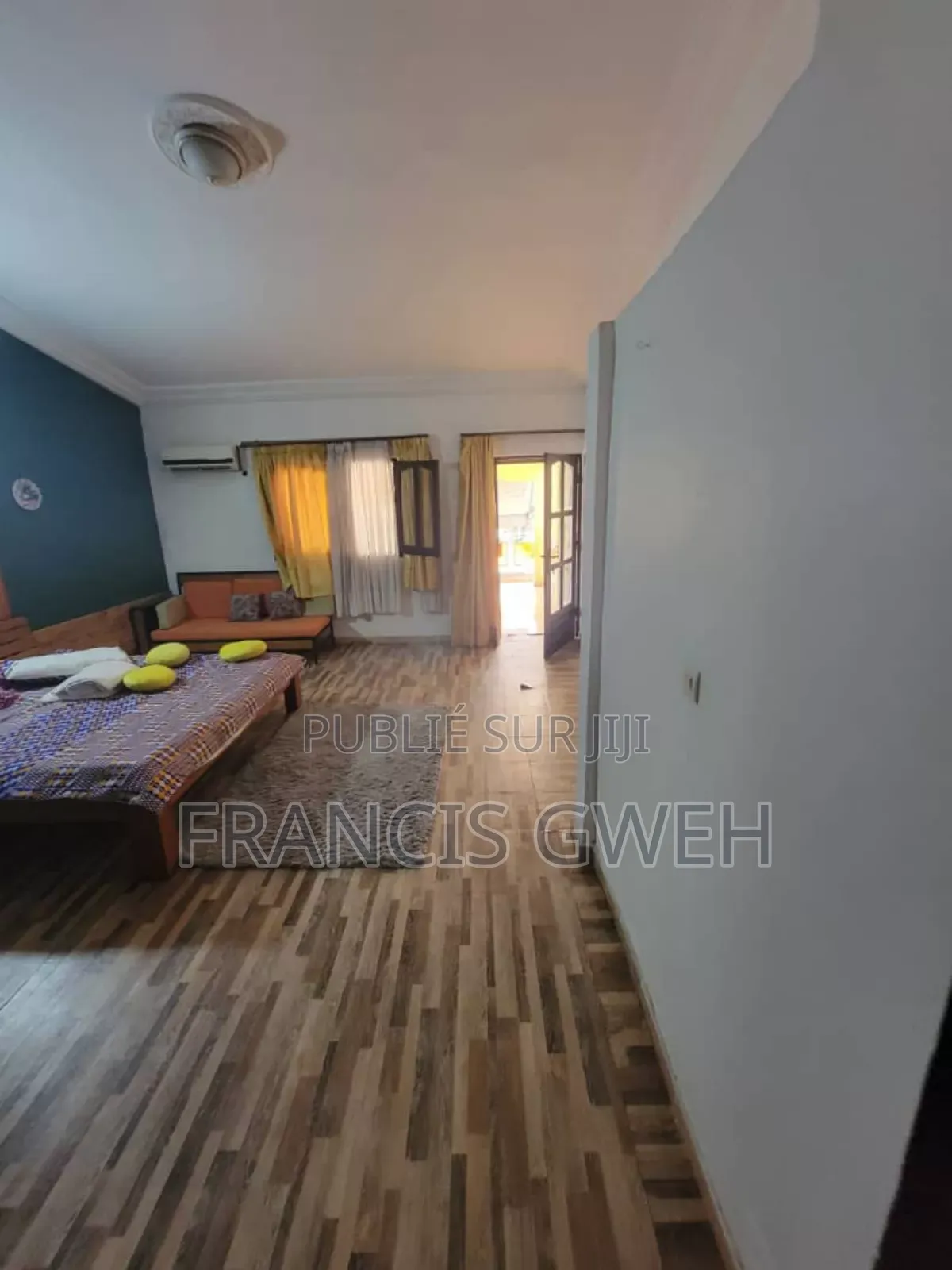 5chbre Duplex dans Francis Gweh, Cocody à Vendre