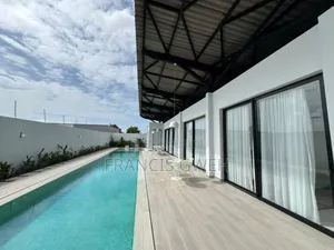 Furnished 3chbre Villa dans Francis Gweh, Cocody à Vendre