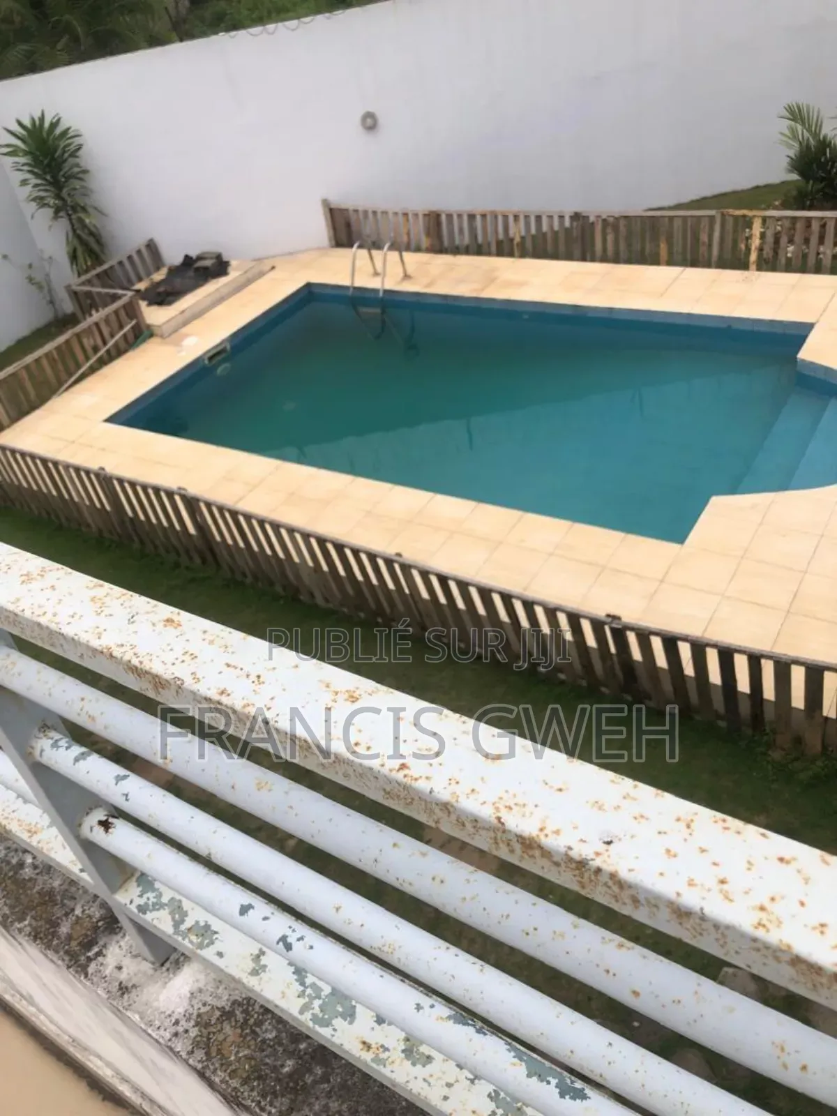 6chbre Duplex dans Francis Gweh, Cocody à Louer