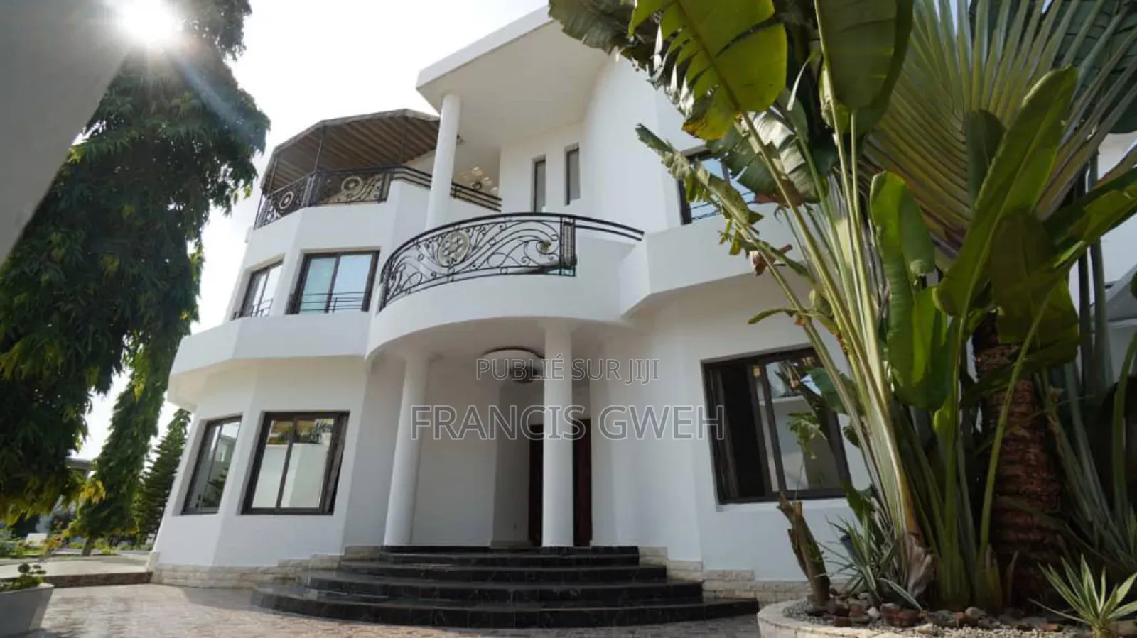 Furnished 11chbre Duplex dans Francis Gweh, Cocody à Louer