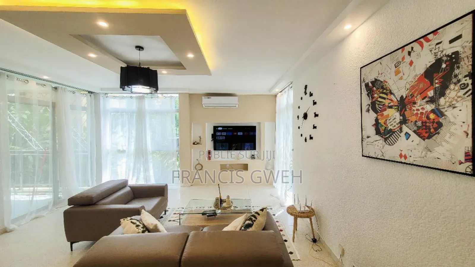 Furnished 4chbre Appartement dans Francis Gweh, Cocody à Louer