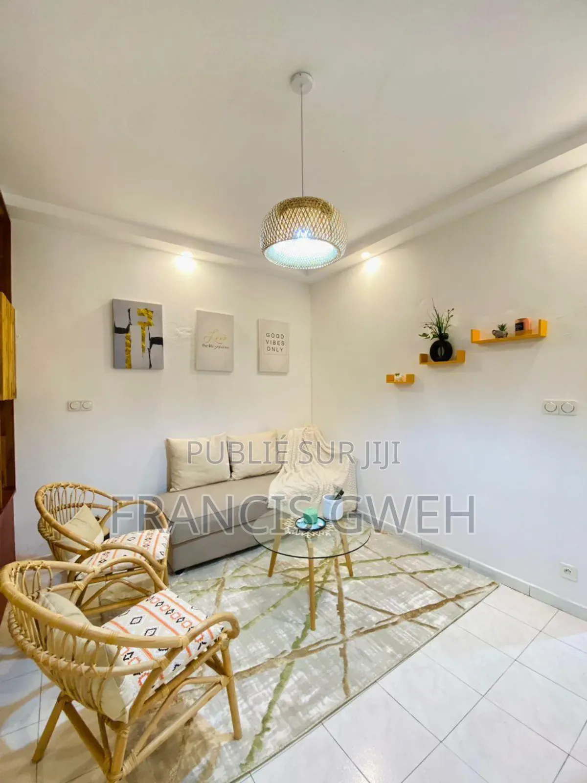 Furnished 2chbre Appartement dans Francis, Cocody à Louer