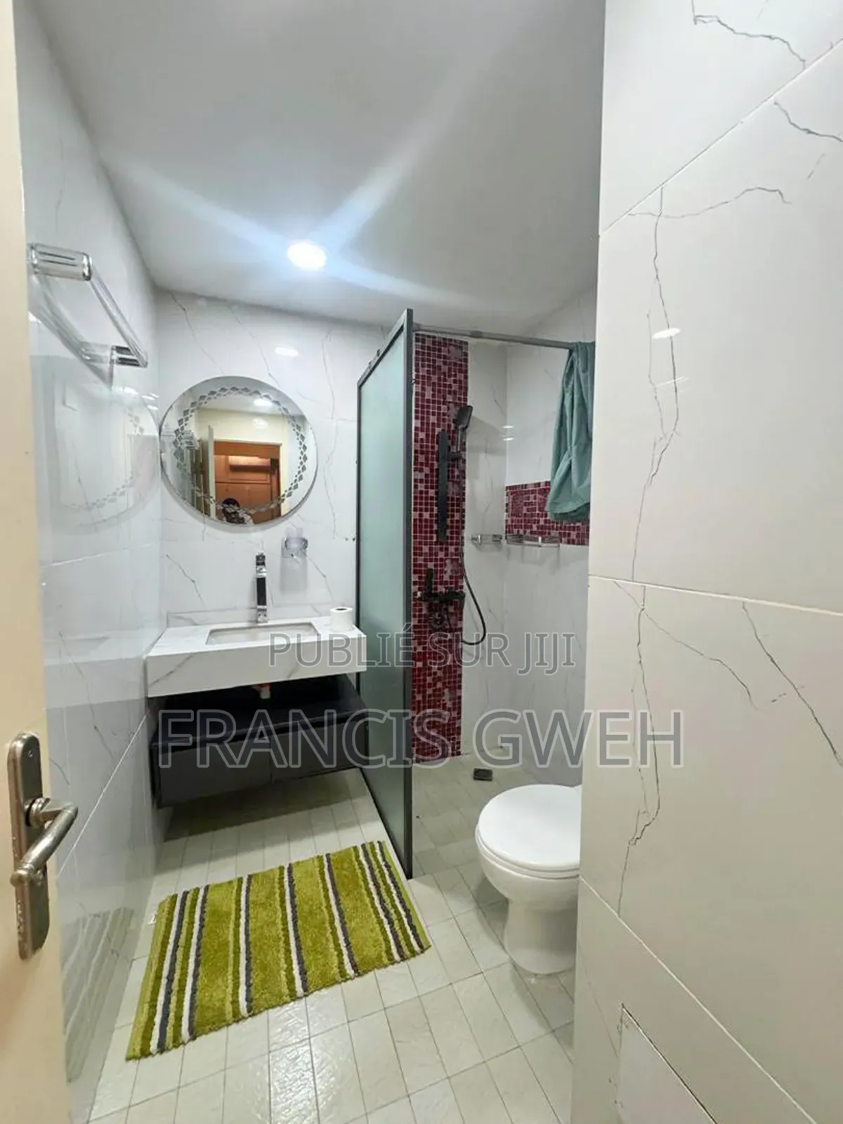 Furnished 2chbre Appartement dans Francis Gweh, Cocody à Louer