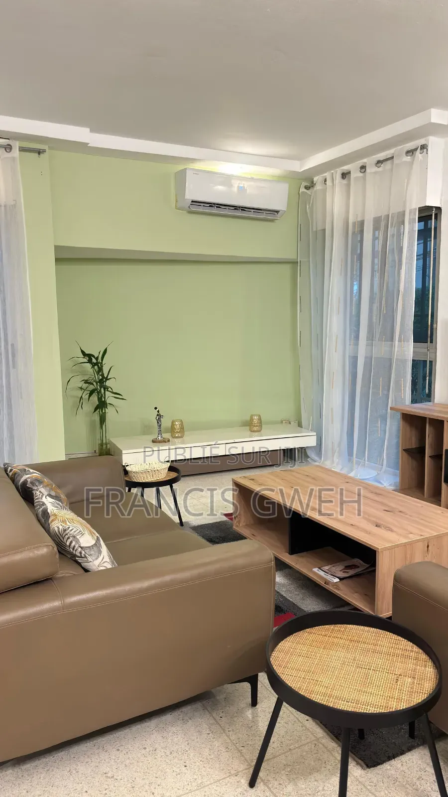 Furnished 2chbre Appartement dans Francis Gweh, Cocody à Louer