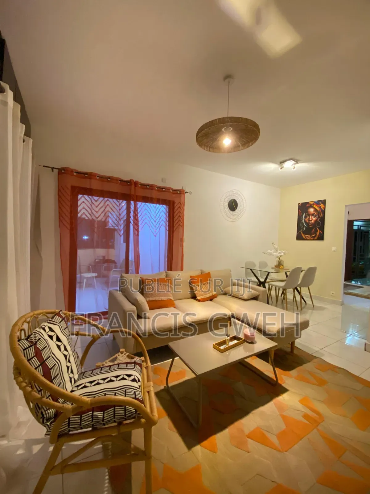 Furnished 2chbre Appartement dans Francis Gweh, Cocody à Louer