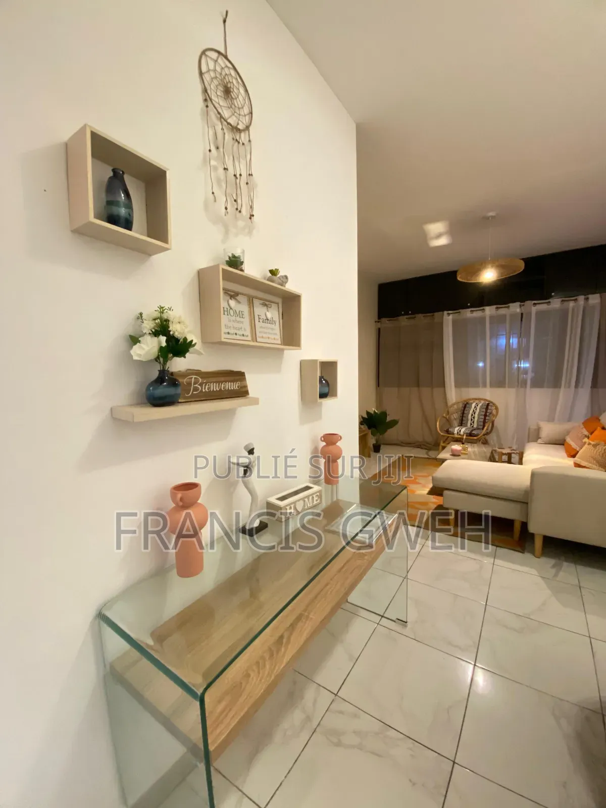 Furnished 2chbre Appartement dans Francis Gweh, Cocody à Louer