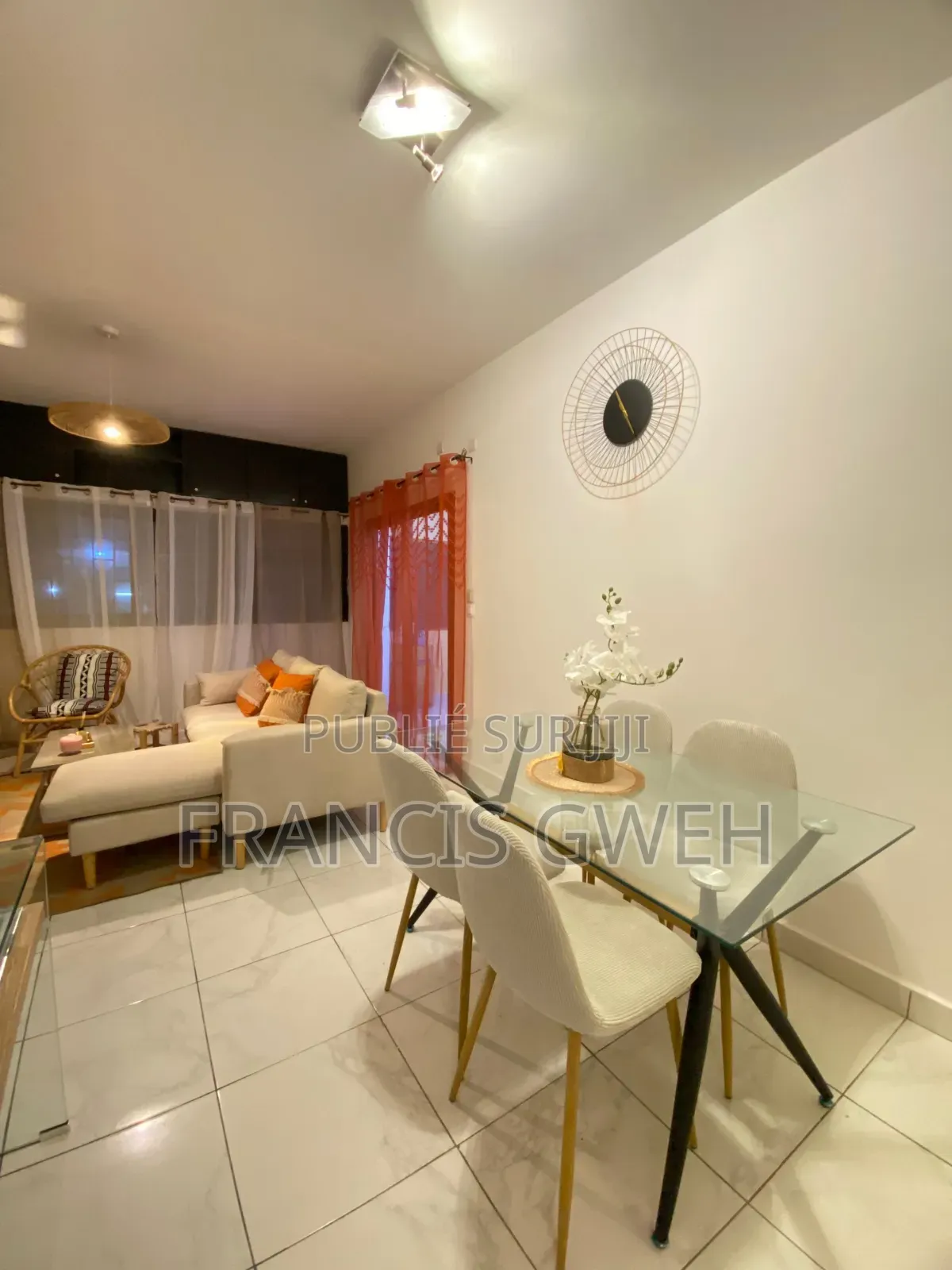 Furnished 2chbre Appartement dans Francis Gweh, Cocody à Louer