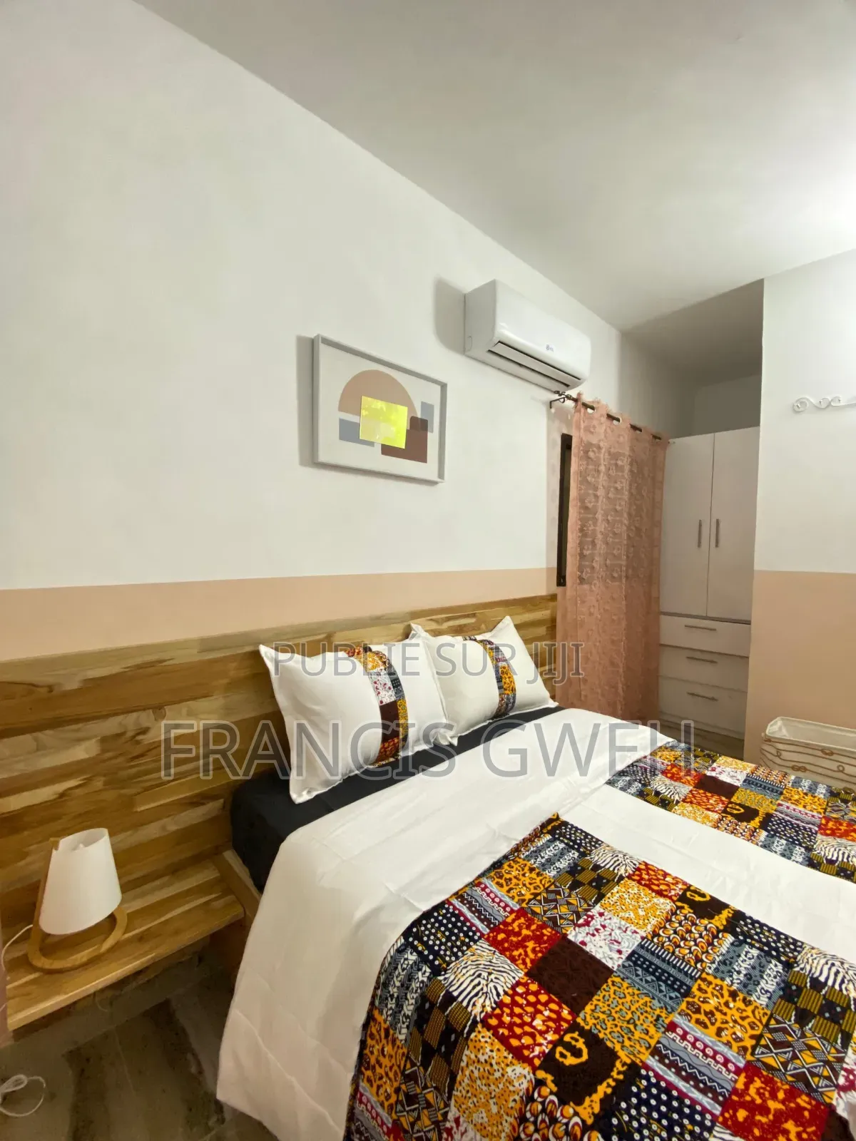 Furnished 2chbre Appartement dans Francis Gweh, Cocody à Louer