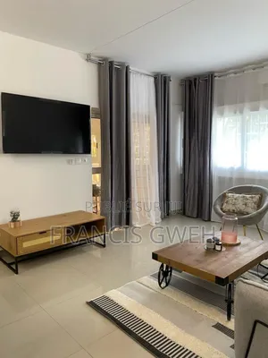 Furnished 3chbre Appartement dans Francis Gweh, Cocody à Louer
