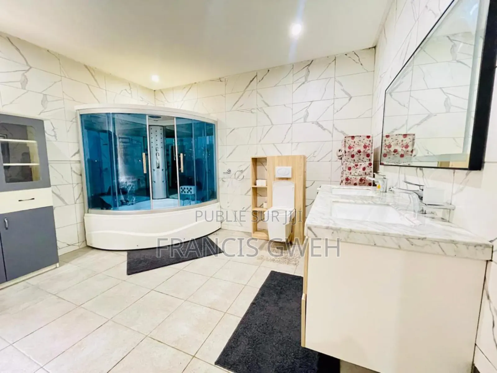 Furnished 4chbre Villa dans Francis Gweh, Cocody à Louer