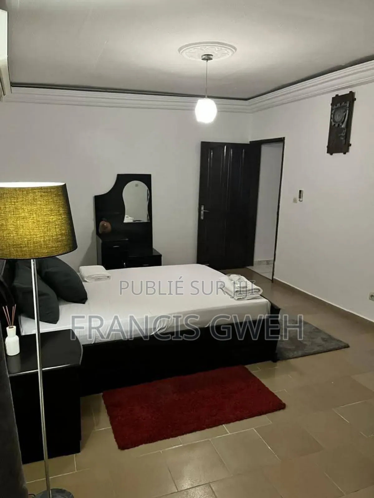 Furnished 2chbre Appartement dans Francis Gweh, Cocody à Louer