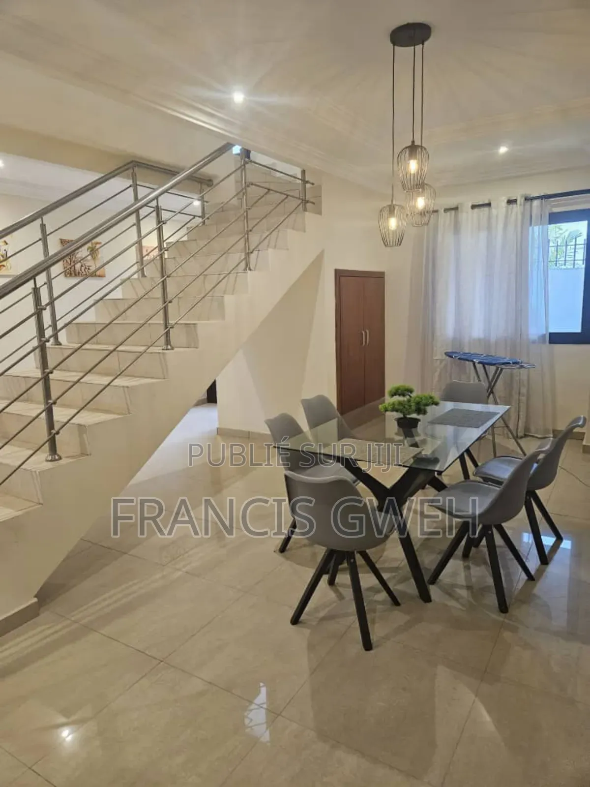 Furnished 4chbre Duplex dans Francis Gweh, Cocody à Louer